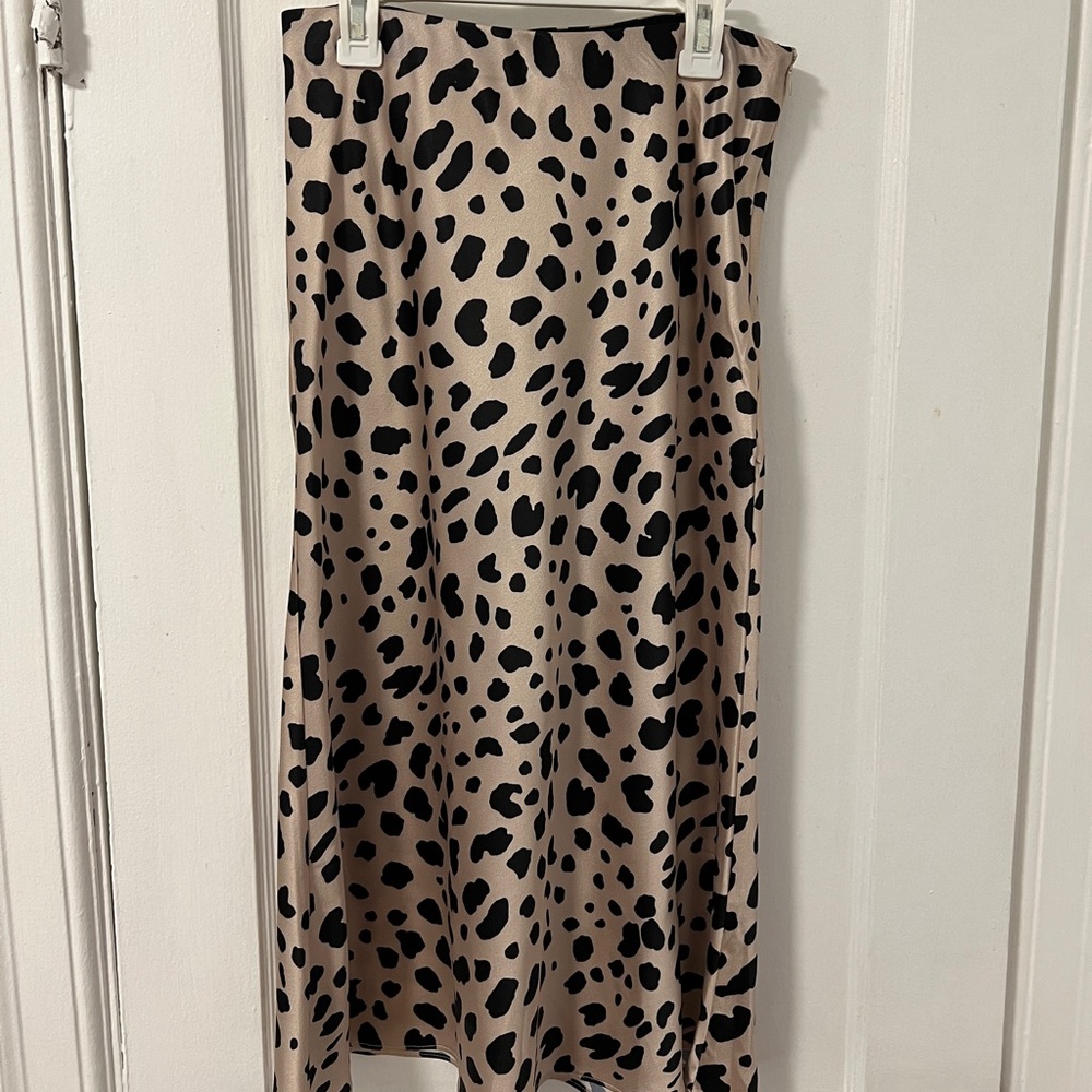 Satin leopard midi skirt